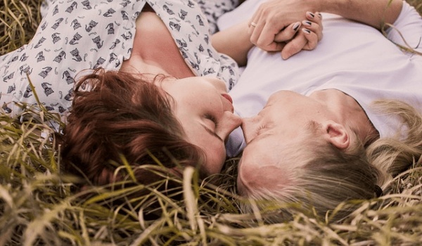 塔羅占卜必知：深度解析指示牌的奧秘與運用