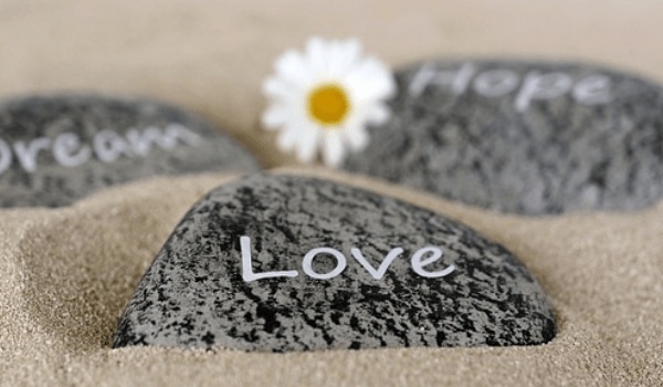 塔羅牌占卜全攻略：步驟、禁忌與正確方法